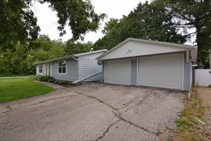 3541 Graceland Ave, Madison, WI 53704 - Photo 3