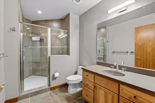 350 S Hamilton St, Madison, WI 53703 - Photo 37