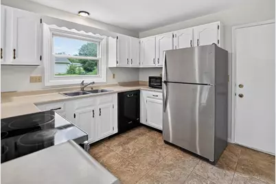 6806 Stratford Drive, Madison, WI 53719 - Photo 9