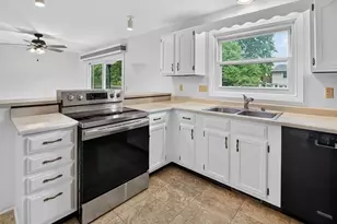 6806 Stratford Dr, Madison, WI 53719 - Photo 11