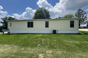 2018 Edgeview Dr, Monroe, WI 53566 - Photo 3
