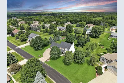 3058 Saddle Brooke Trail, Sun Prairie, WI 53590 - Photo 9