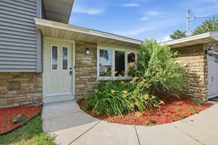 W10942 Bayview Dr, Lodi, WI 53555 - Photo 3