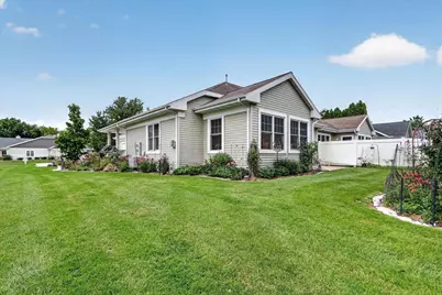 3835 Huntington Avenue, Janesville, WI 53546 - Photo 3