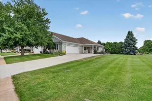 3835 Huntington Ave, Janesville, WI 53546 - Photo 1