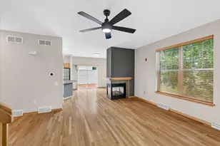 2779 Crinkle Root Dr, Fitchburg, WI 53711 - Photo 5