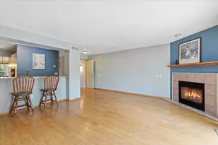 5462 Coachman Pl, Fitchburg, WI 53711 - Photo 5