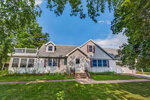 818 River Rd, DeForest, WI 53532 - Photo 1