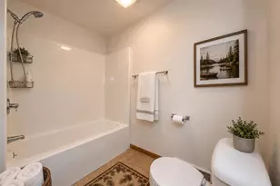 1066 Hillside Dr, Wisconsin Dells, WI 53965 - Photo 9
