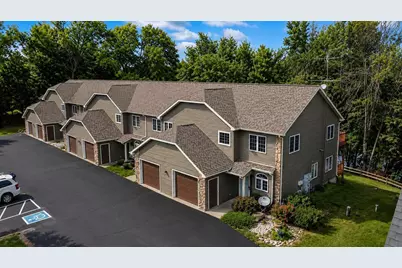 1066 Hillside Drive #6, Wisconsin Dells, WI 53965 - Photo 3