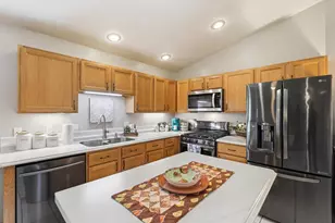 800 Sunset Dr, Cottage Grove, WI 53527 - Photo 7