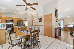 800 Sunset Dr, Cottage Grove, WI 53527 - Photo 3