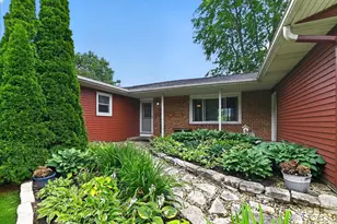 505 Dennis Dr, DeForest, WI 53532 - Photo 5