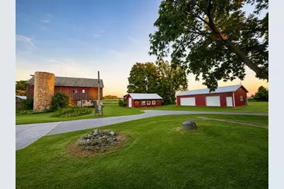 8220 N Tolles Road, Janesville, WI 53536 - Photo 5