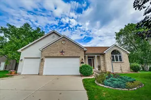 712 Brook St, DeForest, WI 53532 - Photo 69