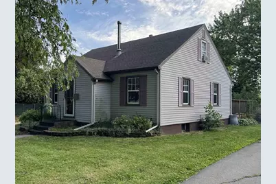 329 N Oakhill Avenue, Janesville, WI 53548 - Photo 3