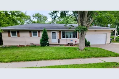 716 Thomas Drive, Sun Prairie, WI 53590 - Photo 1