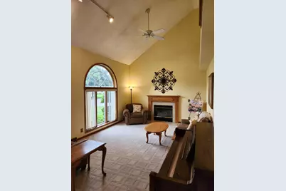 1021 Burnwyck Drive, Janesville, WI 53546 - Photo 3
