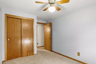 1521 Mayfield Ln, Madison, WI 53704 - Photo 19