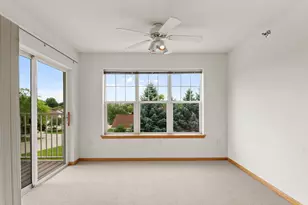 6828 Parkside Cir, Windsor, WI 53532 - Photo 9