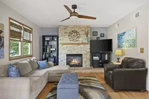 4712 Rothman Pl, Monona, WI 53716 - Photo 5