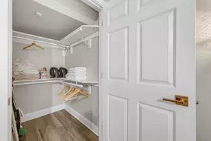 2436 S Wentworth Ave, Milwaukee, WI 53207 - Photo 11