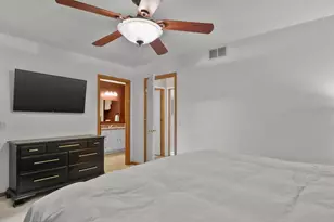 2814 Wentworth Dr, Madison, WI 53719 - Photo 17
