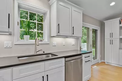 2814 Wentworth Drive, Madison, WI 53719 - Photo 7