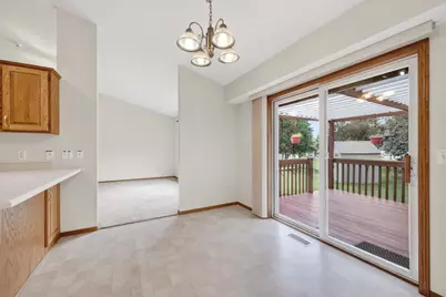 5237 Summer Ridge Drive, Madison, WI 53704 - Photo 9