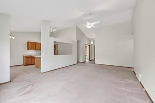 5237 Summer Ridge Dr, Madison, WI 53704 - Photo 17