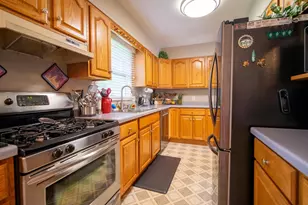 1614 N Sumac Dr, Janesville, WI 53545 - Photo 9
