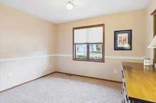 704 Augusta Dr, Waunakee, WI 53597 - Photo 39