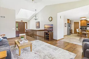 704 Augusta Dr, Waunakee, WI 53597 - Photo 31