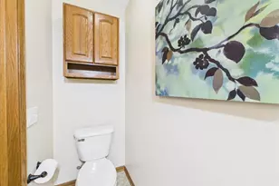 704 Augusta Dr, Waunakee, WI 53597 - Photo 27