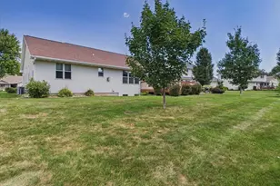 704 Augusta Dr, Waunakee, WI 53597 - Photo 61