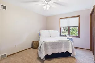 704 Augusta Dr, Waunakee, WI 53597 - Photo 35