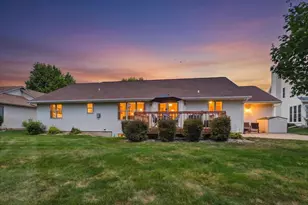704 Augusta Dr, Waunakee, WI 53597 - Photo 65