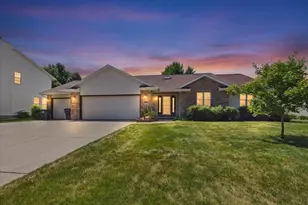 704 Augusta Dr, Waunakee, WI 53597 - Photo 55
