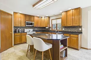 704 Augusta Dr, Waunakee, WI 53597 - Photo 25