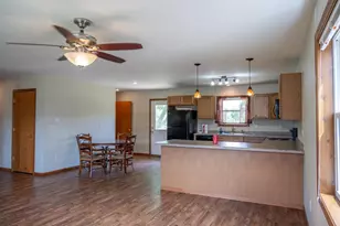 713 Martin St, Mauston, WI 53948 - Photo 13