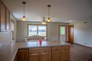 713 Martin St, Mauston, WI 53948 - Photo 5