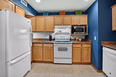 3025 Stratton Way, Madison, WI 53719 - Photo 17