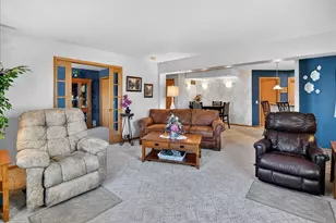 3025 Stratton Way, Madison, WI 53719 - Photo 7