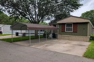 W5655 State Road 33, La Crosse, WI 54601 - Photo 1