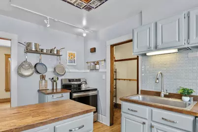 209 Jackson Street, Madison, WI 53704 - Photo 11