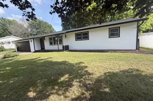 101 Sunset Dr, Clintonville, WI 54929 - Photo 3
