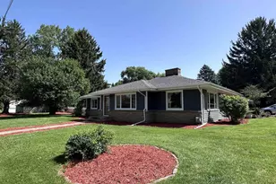 1331 S Crosby Ave, Janesville, WI 53546 - Photo 3