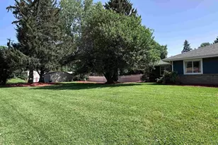 1331 S Crosby Ave, Janesville, WI 53546 - Photo 5