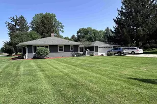 1331 S Crosby Ave, Janesville, WI 53546 - Photo 1