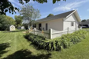 N115W20994 Brookside Dr, Germantown, WI 53022 - Photo 3